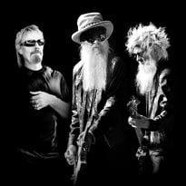 Komodor et Laura Cox et ZZ Top