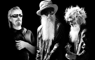 Komodor et Laura Cox et ZZ Top