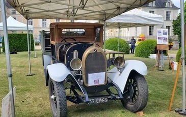 Présentation de la Talbot DC de 1926 par l'association "Projet Clément" et rassemblement de véhicules anciens