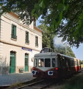 Découverte exceptionnelle de la gare privée de Chambretaud