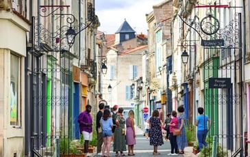 Découverte de la rue des Loges